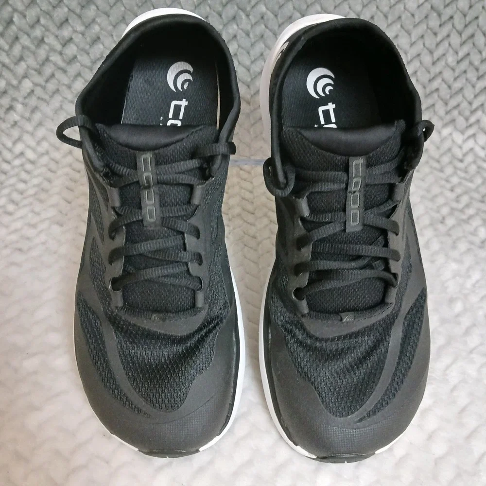 Topo Athletic ST 4 Balck White Women's Road Running Cushioned Shoes Size 8.5